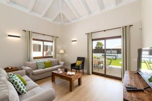 Fotografie z fotogalerie ubytování Villa Caleta Heights by Villa Plus v destinaci Caleta De Fuste