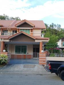 Gallery image of KKFJ VACATION HOME in Kampong Bendolan
