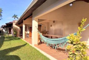 Vườn quanh Casa a uma quadra da praia Maresias