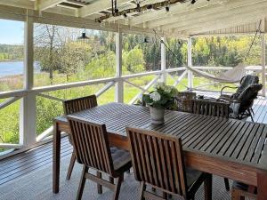 Balkón nebo terasa v ubytování Holiday home Edsbruk II