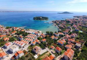 Et luftfoto af Adriatic Oasis Apartments
