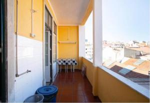 - Balcón de un edificio con vistas a la ciudad en Casa de Arrois, en Lisboa