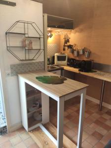 Dapur atau dapur kecil di Ravissante suite avec parking privé