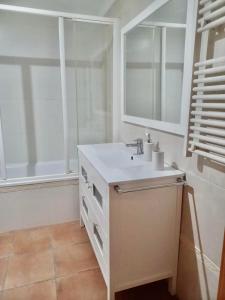 Et badeværelse på Apartamento Torreblanca, Fuengirola