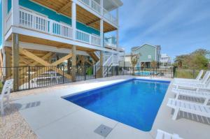 Bazén v ubytování Ocean Peek nebo v jeho okolí