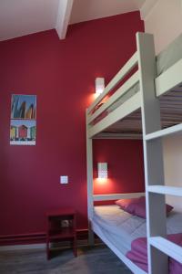 Uma ou mais camas em beliche em um quarto em VVF La côte d'Emeraude Saint-Cast-le-Guildo