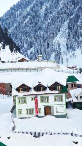 Imagen de la galería de Hotel Intermountain Sonamarg, en Sonāmarg 18 fotos más