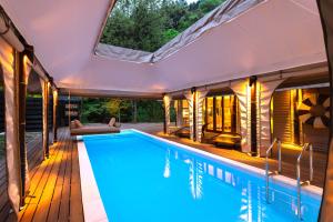 Bazén v ubytování KEIKOKU GLAMPING TENT nebo v jeho okolí