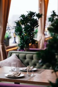 Ruang duduk di Paris Hotel Yerevan