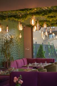Ruang duduk di Paris Hotel Yerevan