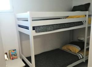 Un ou plusieurs lits superposés dans un hébergement de l'établissement chez bruno et marie jo