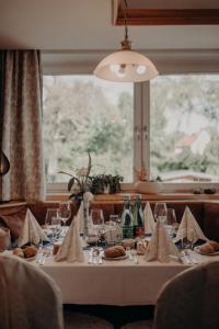 Nápoje v ubytování Hotel des Glücks - Landhotel Fischl