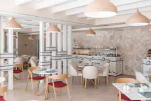 Restauracja lub miejsce do jedzenia w obiekcie AluaSoul Mallorca Resort - Adults only