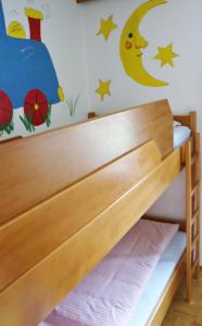 Letto o letti in una camera di Familienparadies Reichenhauser