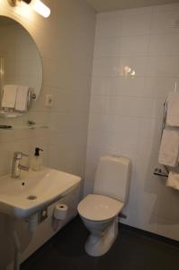 Koupelna v ubytování Hotel Falun
