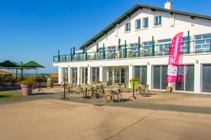 Das Gebäude in dem sich der Ferienpark befindet