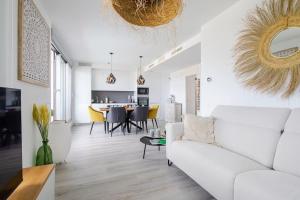 Posedenie v ubytovaní Stunning views and apartment Oceana Views RDR488