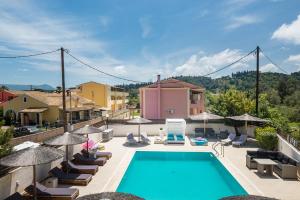 Bazén v ubytování Delight Corfu Apart Hotel, Sidari nebo v jeho okolí