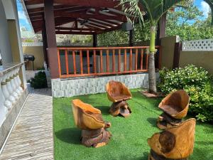 Jardín al aire libre en Happy stay villa