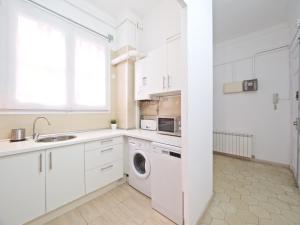 Kuchyňa alebo kuchynka v ubytovaní Suites4days Gaudi Eixample