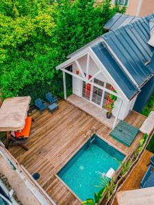 an overhead view of a backyard with a swimming pool at Latte Villas in Sapanca