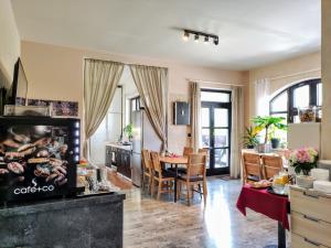 Posedenie v ubytovaní GRAND HARRACHOV PENSION v centru