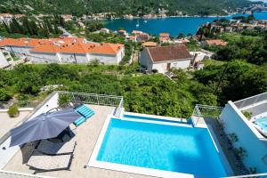 Cette villa avec vue dispose d'une piscine. dans l'établissement Villa with Swimming Pool Tia&Ella, à Zaton