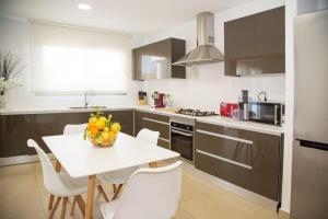 Fotografia z galérie ubytovania Modern Villa in Cala Jondal Porroig v destinácii San Jose de sa Talaia