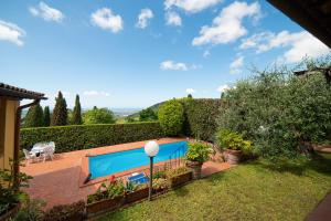 Bazén v ubytování Pace e Relax, Wonderful Villa, Versilia sea view nebo v jeho okolí