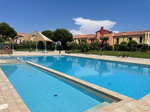 Der Swimmingpool an oder in der Nähe von LunaSole Casa vacanza mare