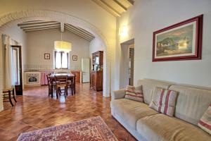 A seating area at Cuccardino by PosarelliVillas
