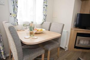 Gallery image of Luxury holiday retreat set within Oakdene Forest - Park activities pass included free! in Saint Leonards