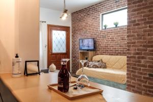 TV a/nebo společenská místnost v ubytování Pepe home