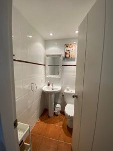 Koupelna v ubytování Habitación céntrica con Aire Acondicionado Baño privado Nevera