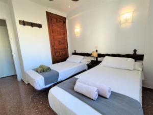 Zdjęcie z galerii obiektu Evans Realty AN 1ª línea playa & Piscina & Tenis w mieście Algarrobo-Costa