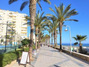 Zdjęcie z galerii obiektu Evans Realty AN 1ª línea playa & Piscina & Tenis w mieście Algarrobo-Costa