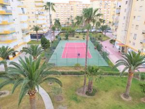Zdjęcie z galerii obiektu Evans Realty AN 1ª línea playa & Piscina & Tenis w mieście Algarrobo-Costa