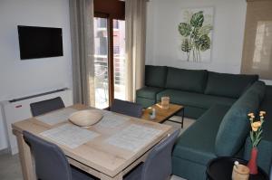 Posezení v ubytování Alkioni's Nest Apartments