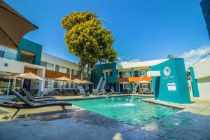 Bazén v ubytování Baja Inn Hoteles Ensenada nebo v jeho okolí