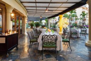 Restaurace v ubytování Villa la Estancia Beach Resort & Spa