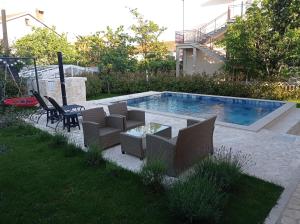 Bazén v ubytování Apartman Šimun nebo v jeho okolí