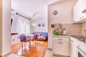 Köök või kööginurk majutusasutuses Apartman Sučić