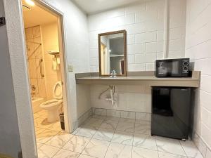Koupelna v ubytování Llano Motel