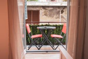 Balkón nebo terasa v ubytování Casa Masaniello - Affittacamere Guesthouse in Historical Center Toledo Station