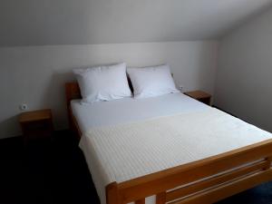 Postel nebo postele na pokoji v ubytování Apartment Karlo
