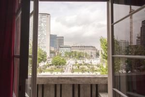 aus einem Fenster mit Stadtblick in der Unterkunft Il Giramondo in Mailand