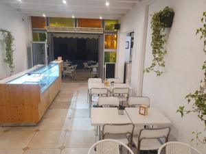 Restaurace v ubytování SeA Beach Home