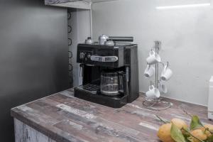 Kuchyň nebo kuchyňský kout v ubytování Filoxenos Apartment