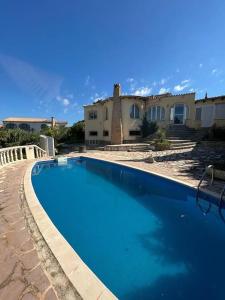Fotografie z fotogalerie ubytování Villa with private pool v destinaci Benitachell
