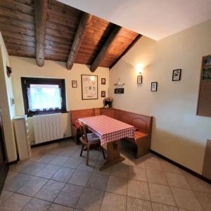 Fotografie z fotogalerie ubytování Cinque Abeti Agrialloggio Mountain Lake Iseo Hospitality v destinaci Bossico